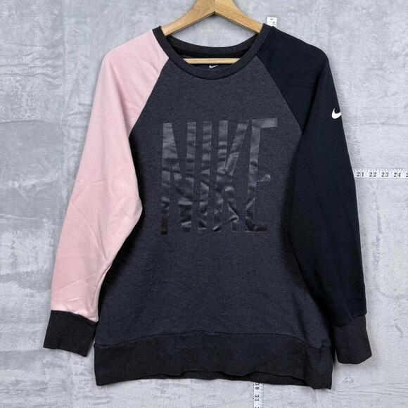 Nike Women’s Dry Color-block Crew Sweatshirt Long Sleeve Size M Dri-Fit Athleic - Picture 1 of 8